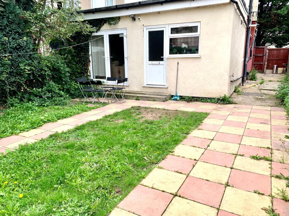 London 2 Bedroom Apartment, Kitchen, Reception And Private Garden 외부 사진