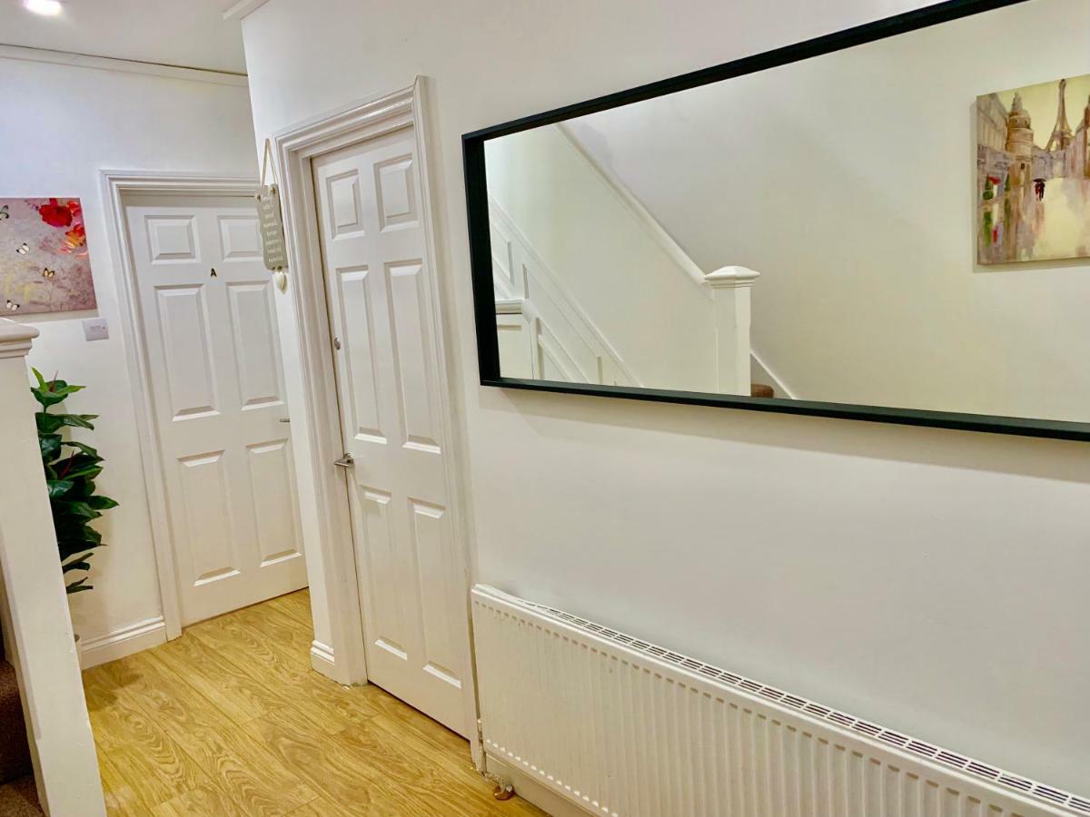 London 2 Bedroom Apartment, Kitchen, Reception And Private Garden 외부 사진
