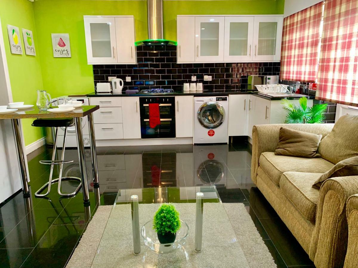 London 2 Bedroom Apartment, Kitchen, Reception And Private Garden 외부 사진