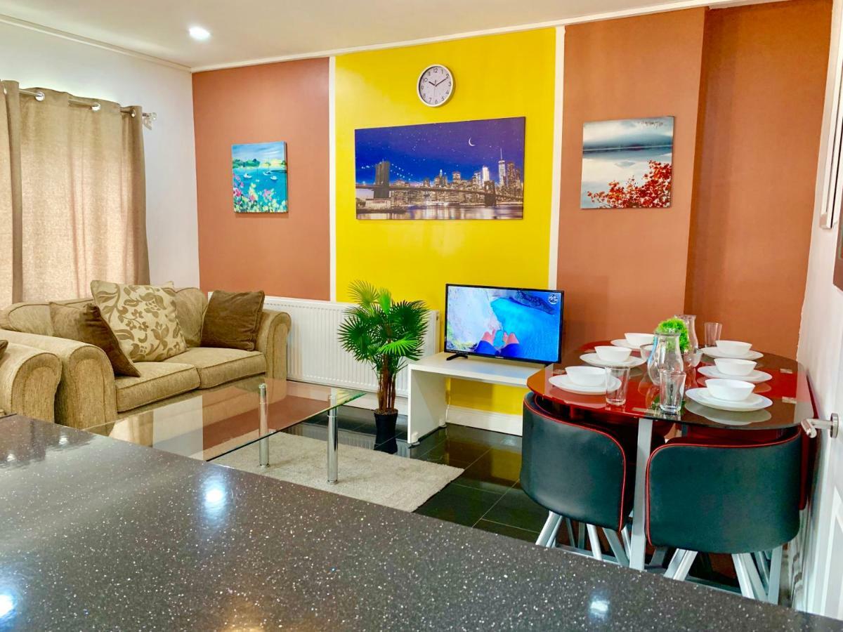 London 2 Bedroom Apartment, Kitchen, Reception And Private Garden 외부 사진