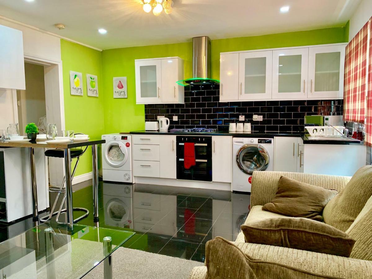 London 2 Bedroom Apartment, Kitchen, Reception And Private Garden 외부 사진