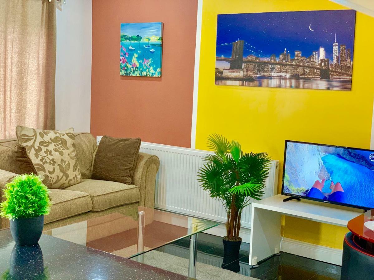 London 2 Bedroom Apartment, Kitchen, Reception And Private Garden 외부 사진